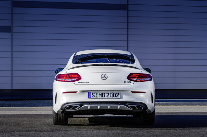 Illustration for article titled The Mercedes-AMG C43 Coupe Is Your V6 Budget C63